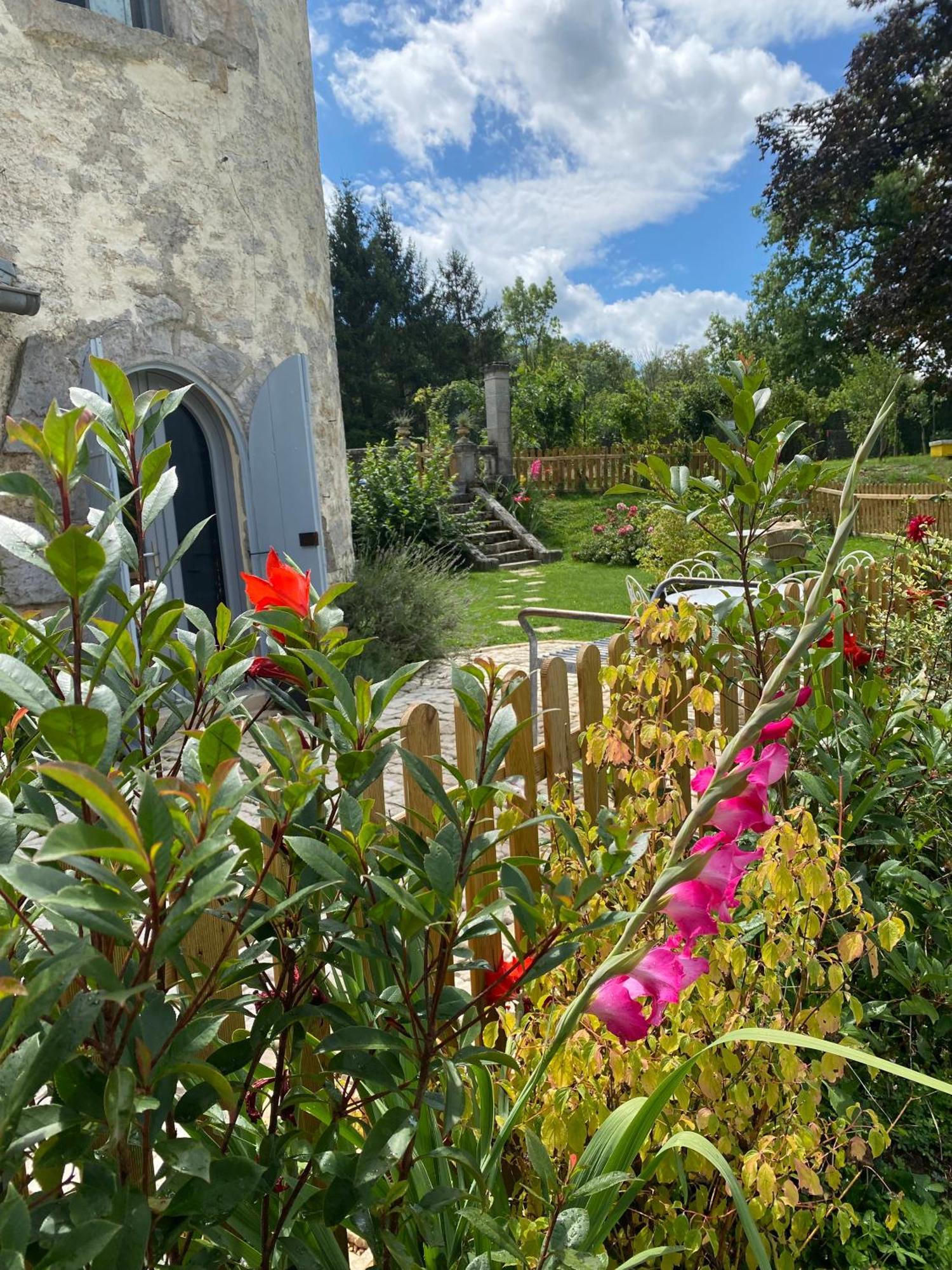 Le Colombier De Malpas Bed & Breakfast Quingey Bagian luar foto
