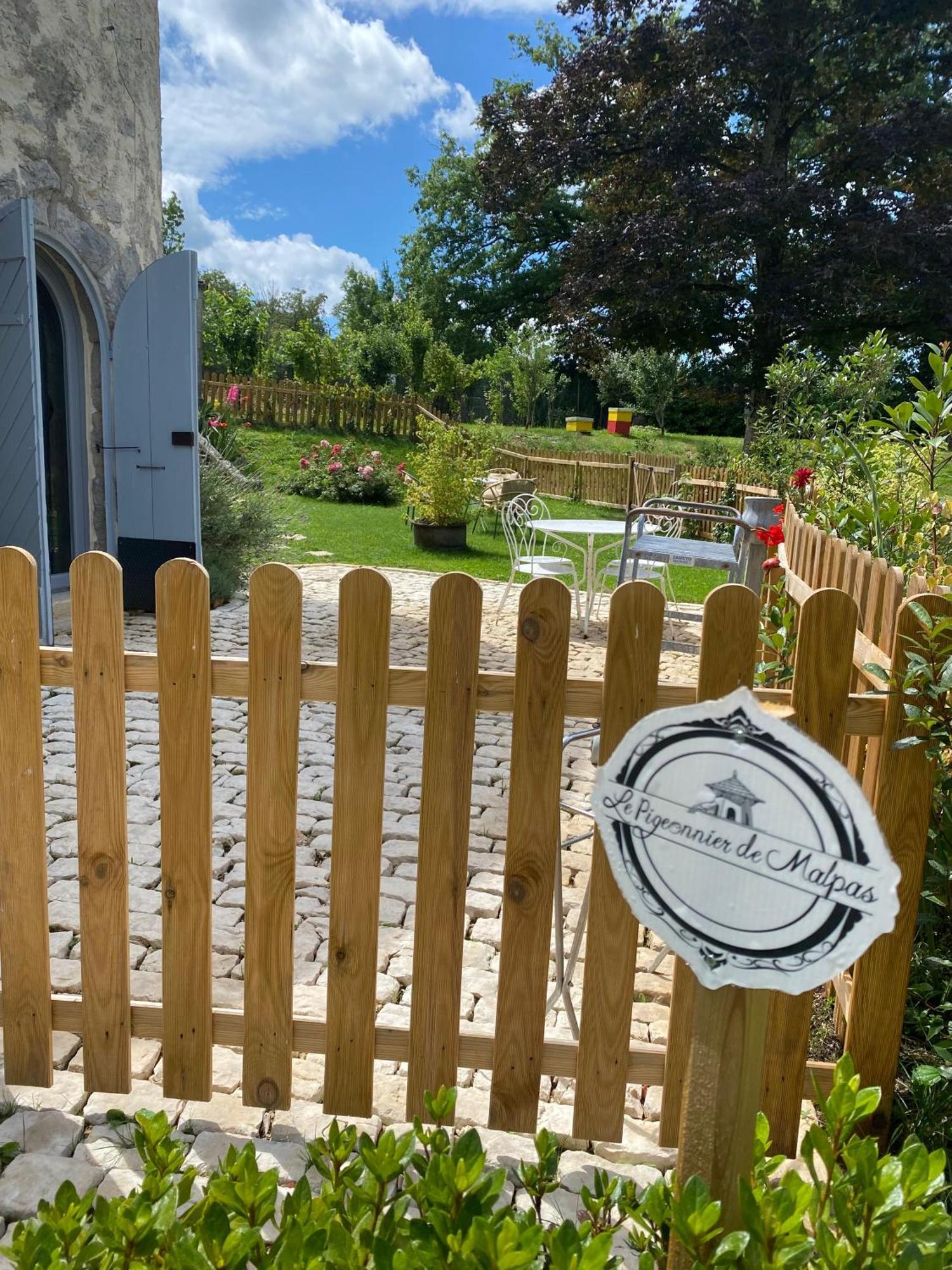Le Colombier De Malpas Bed & Breakfast Quingey Bagian luar foto