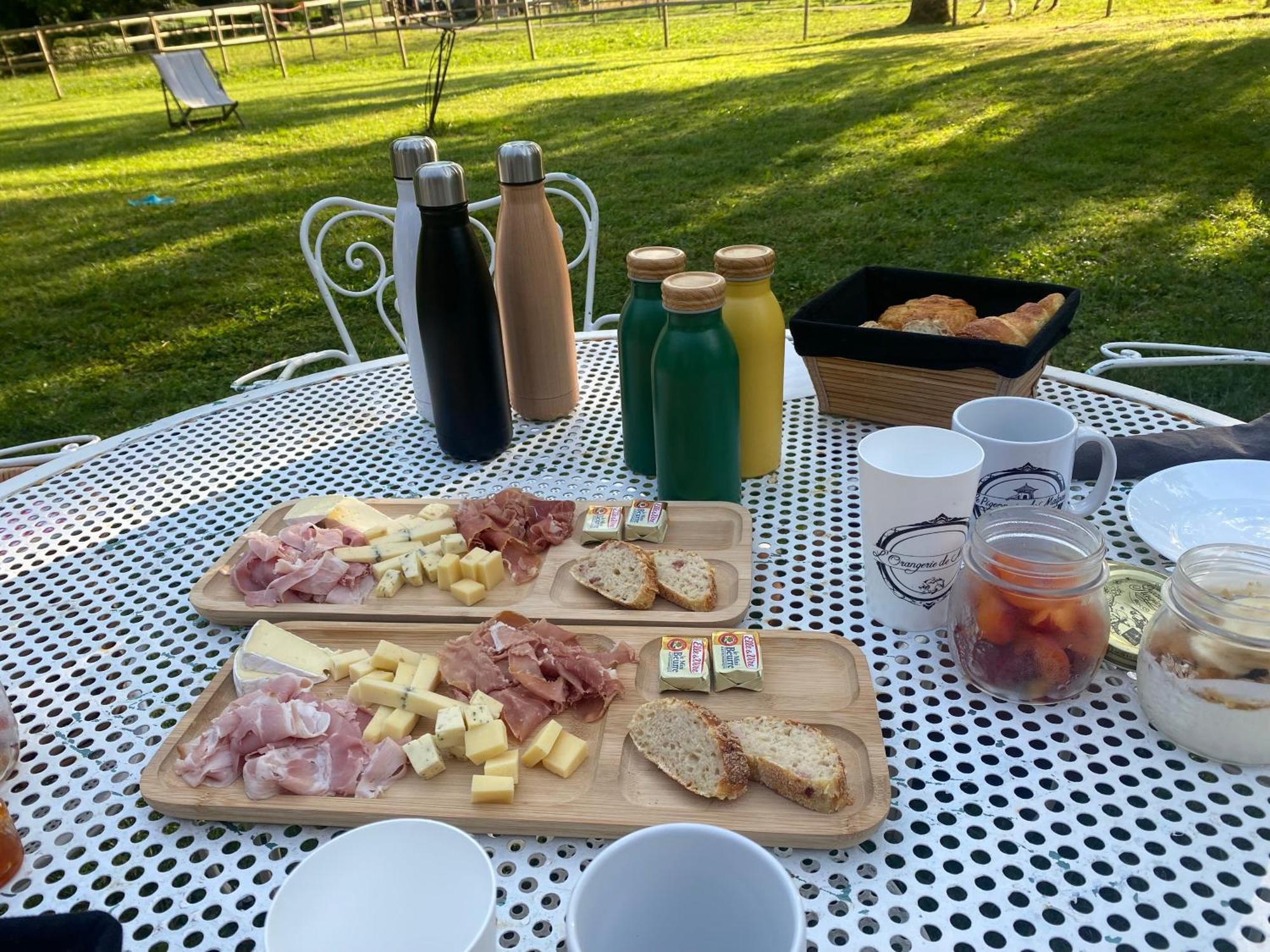 Le Colombier De Malpas Bed & Breakfast Quingey Bagian luar foto